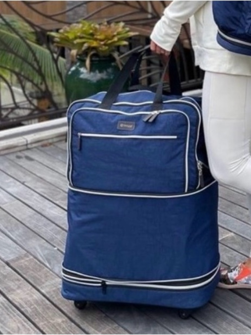 Zipsak Boost Max Wide Body Carry-On Expands to Large Check-In Bag New w/ Tags